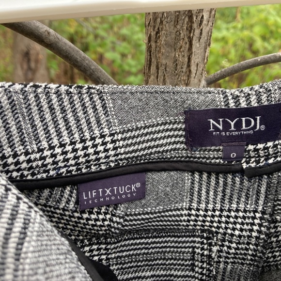 Like NEW NYDJ (Not Your Daughter’s Jeans) black & white plaid dress pants, Sz 0 - Picture 2 of 4